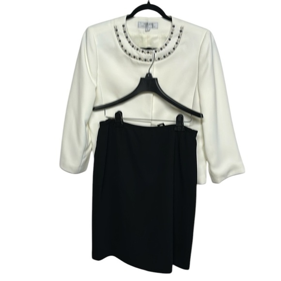 Tahari 2 Piece Suit Winter White pearl embellished blazer , Black skirt - Picture 3 of 10